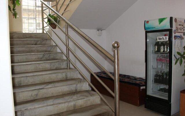 Hotel Milarepa