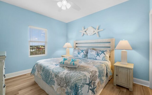 Laketown Wharf 609 - Beach, Please