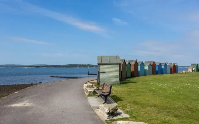 Driftwood in Poole With 3 Bedrooms and 3 Bathrooms
