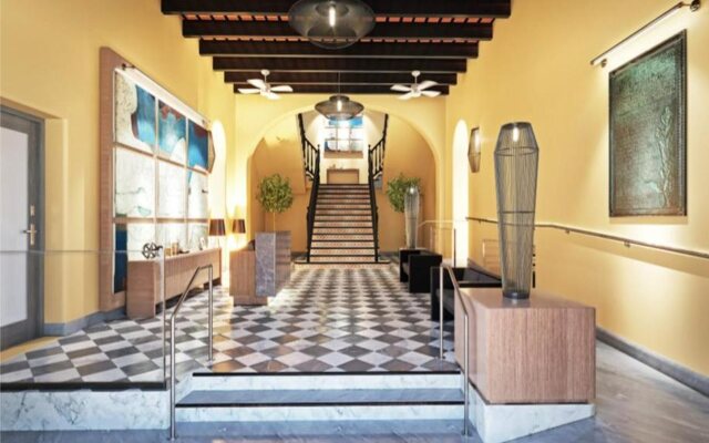 Palacio Provincial San Juan, Curio Collection by Hilton