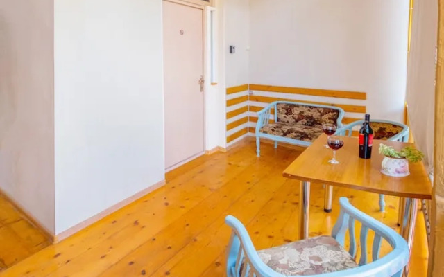 H&B apartments Qolga