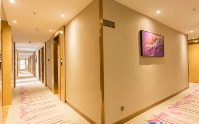 PengChengLijing Hotel (Zhuhai Gongbei Port Qinglv South Road)