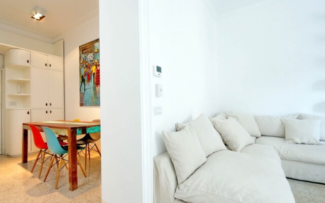 Wonderful 1bdr Apt. Near Colosseum