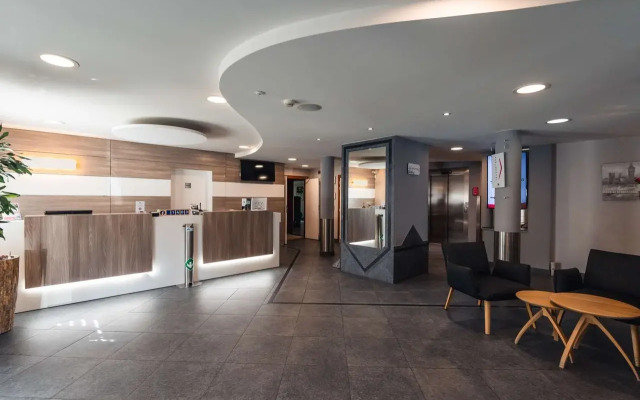 Ibis Styles Charleroi Airport Aero 44