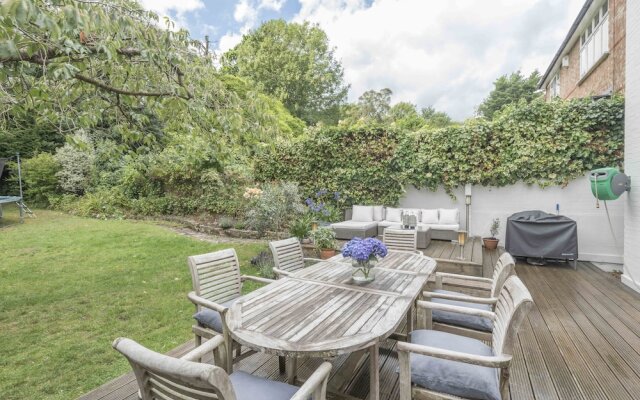 Fashionable Family home in Southfields