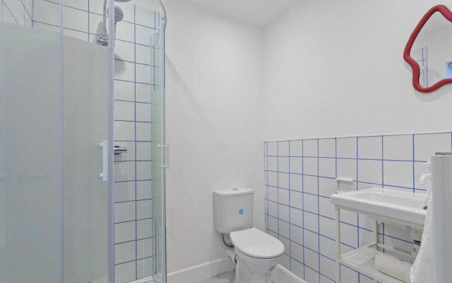 OnPoint -3 Bed House - Parking