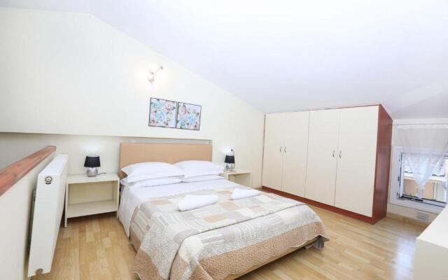 Tranquil Apartments by Corfuescapes
