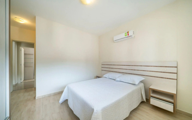 Conforto e 2 quartos perto da praia