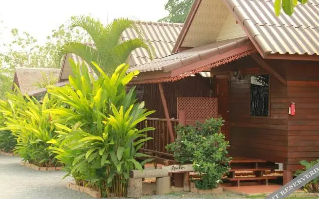 Ruen Mai Ngam Resort