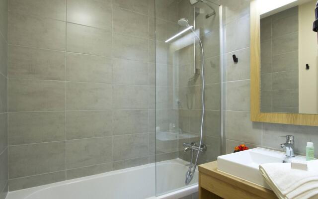 Modern apartment with sleeping niche in Alpe d'Huez