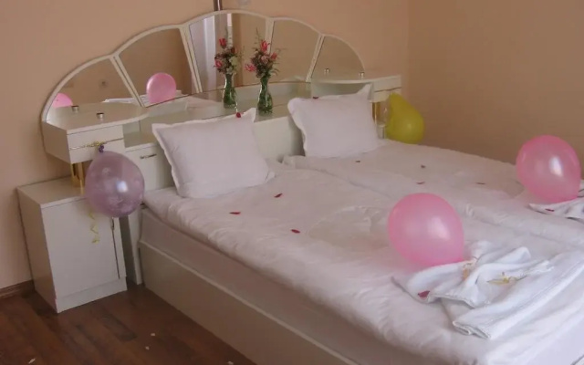 Hotel Queen