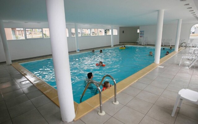 Semi-detached holiday home in beautiful historic Brittany