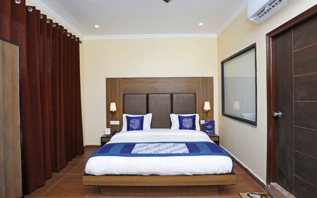 OYO 8905 Hotel Tapastali