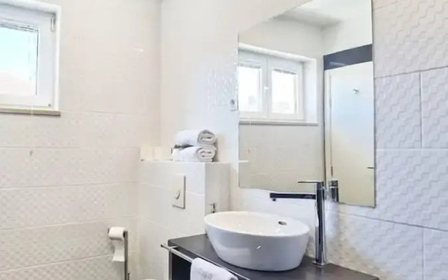 Boutique Rooms - With Pool - 5 - R202