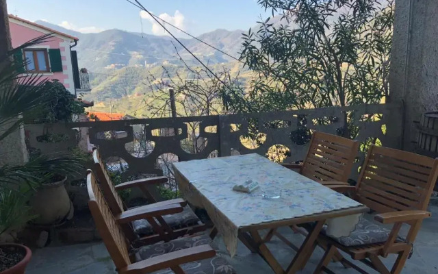 LevantoTwo bedrooms Flat with terrace