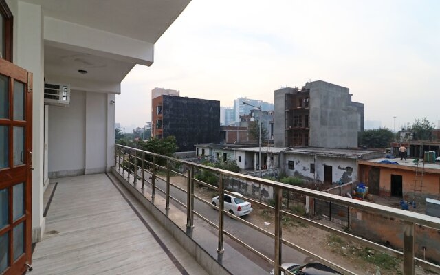 OYO 10669 Hotel Comfort Stay Inn