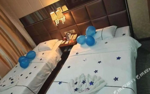 Royal Hotel