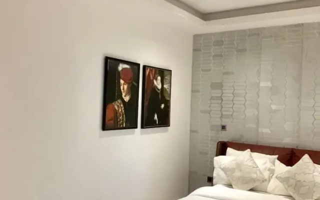 Sujimoto luxury