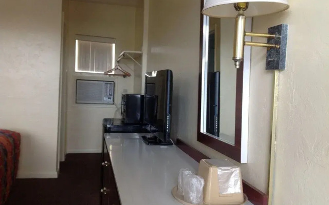 Economy Inn