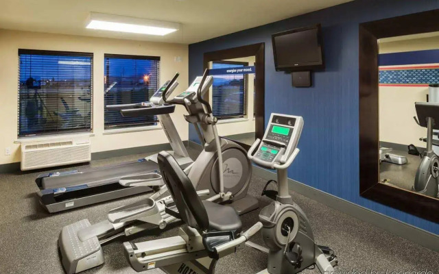 Comfort Inn & Suites Logan Near University