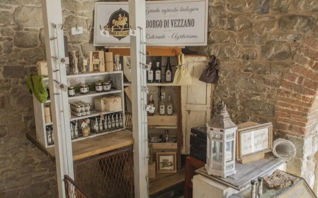 Borgo di Vezzano