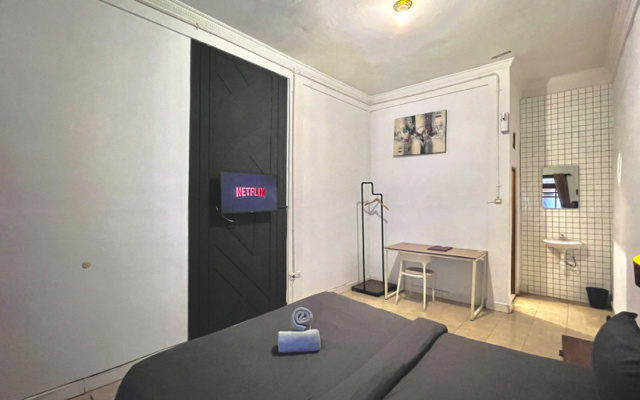 Penginapan Guntary – Guest Rooms – Jakarta