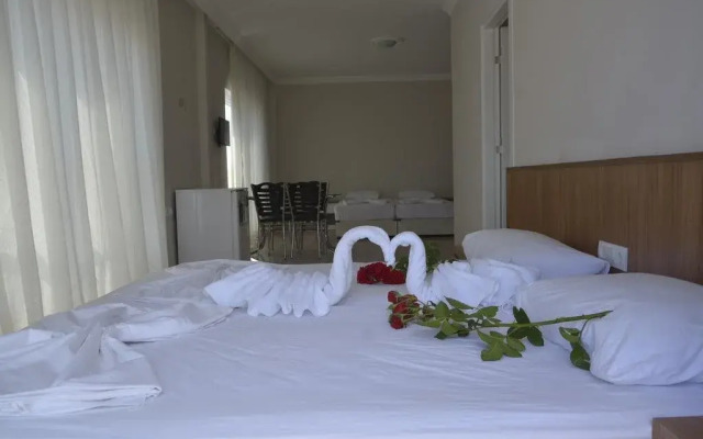 Side Palace Hotel