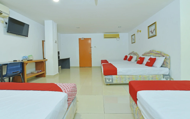 Super OYO 90494 Sam Huat Hotel