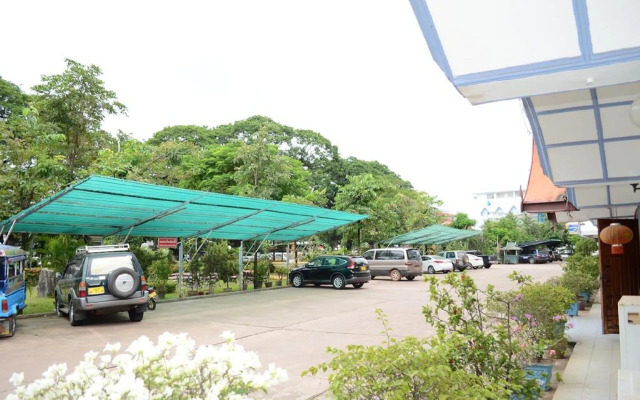 Vientiane Chaleunxay Center Hotel