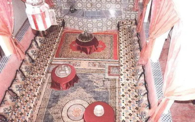 Well Center Riad Auberge Assounfou