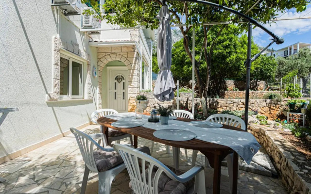 Villa Ana Živogošće