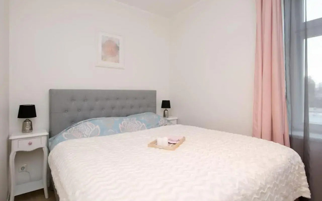 Modern quiet 2 bedroom apartment near City center