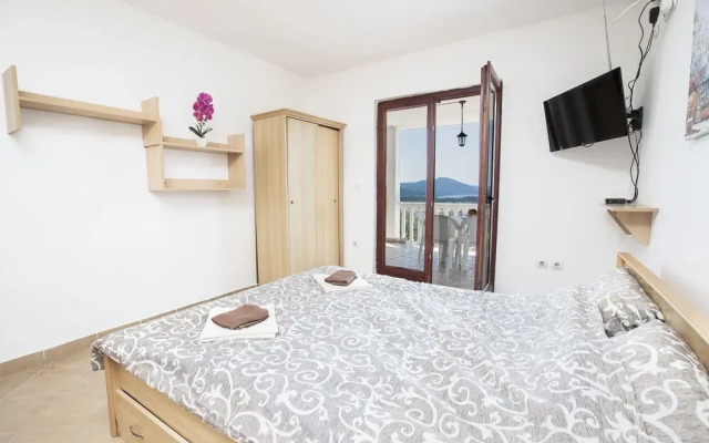 Crystal Sky Apartments