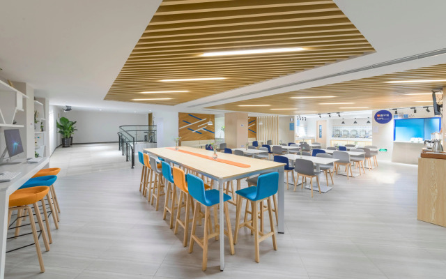 Holiday Inn Express Shanghai Gubei by IHG