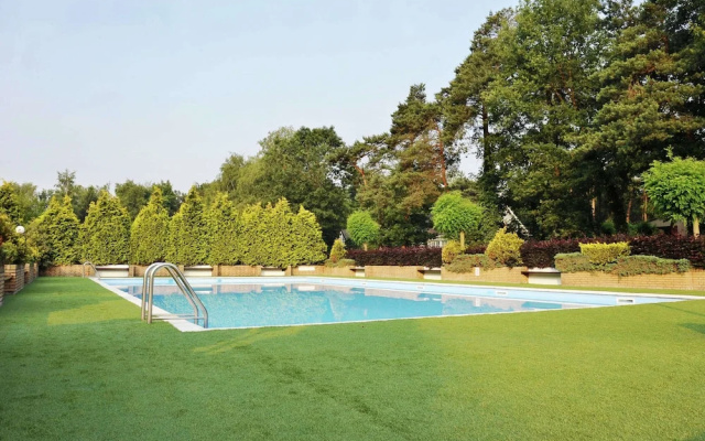 Chalet in Parc de Kievit With Private Garden