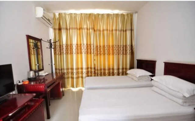 Jinghong Yuerongzhuang Hotel