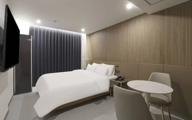 Swissbella Hotel