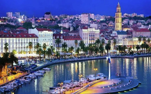 Sea-view Villa in Bol with Hot Tub, Sauna, Whirlpool