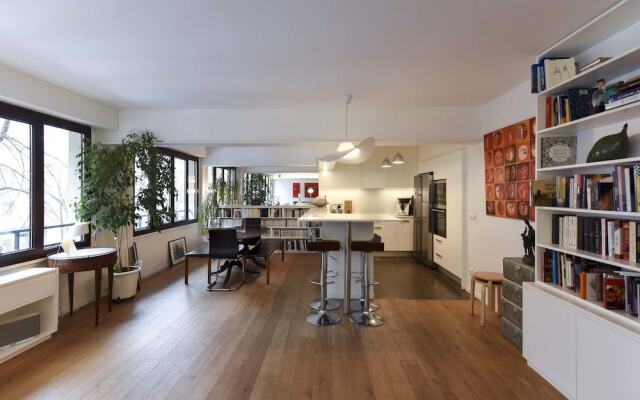 Family apartment near Montparnasse