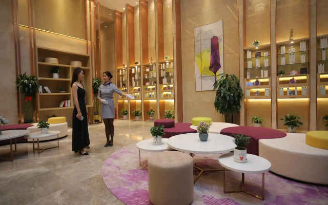 Lavande Hotels· Kuitun Center Park