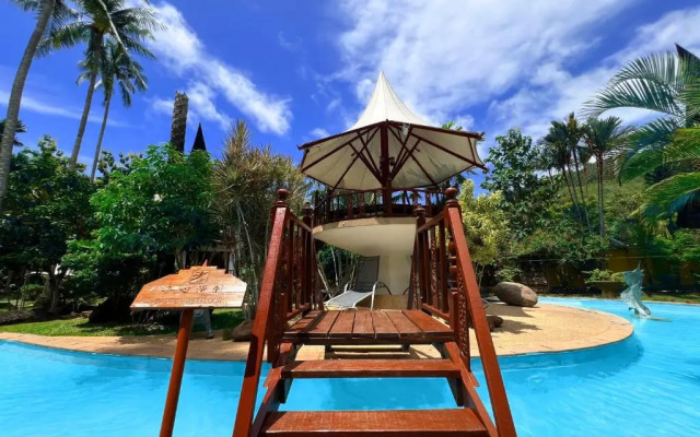 Coco Palace Resort
