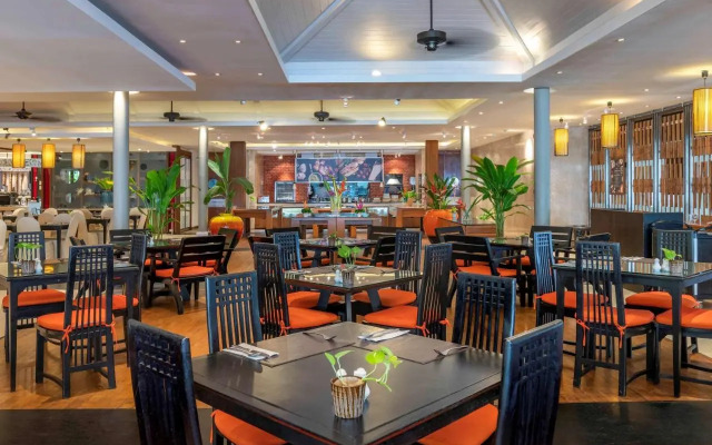 Courtyard Phuket at Surin Beach