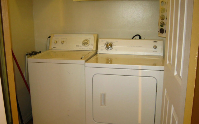 Downtown Executive Suites - Queens Road