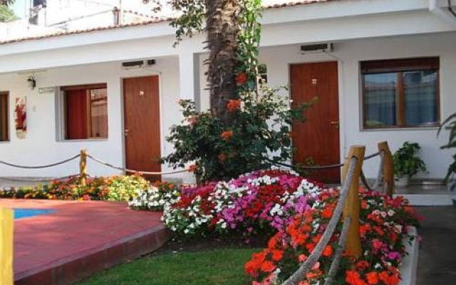 Petit Hotel