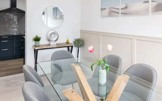 Host Stay Marguerita Road