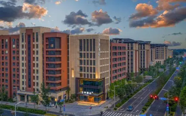 JI Hotel (Xiong'an New Area Rongcheng Xiong'an Business Service Center)