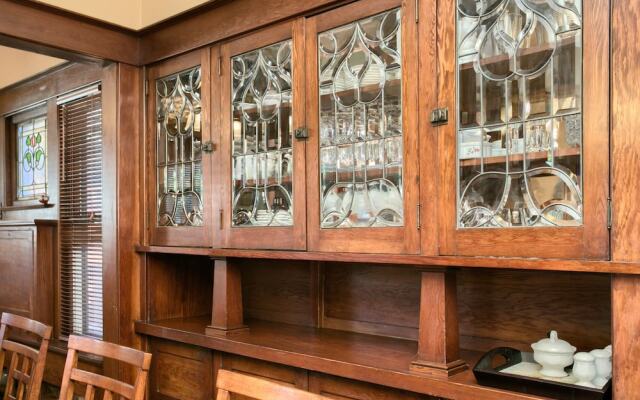 A Cowslip's Belle Inn