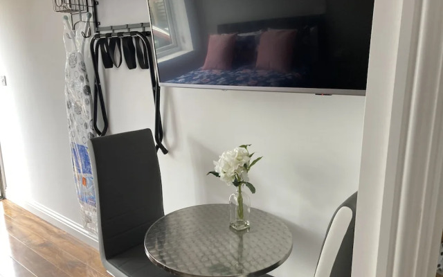 Private Self-contained Annex With Wifi & Parking