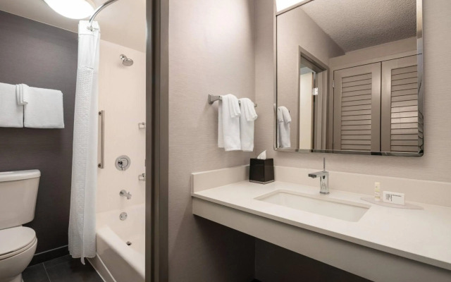 Courtyard by Marriott Seattle Southcenter
