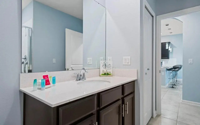 1151 Drop Lane